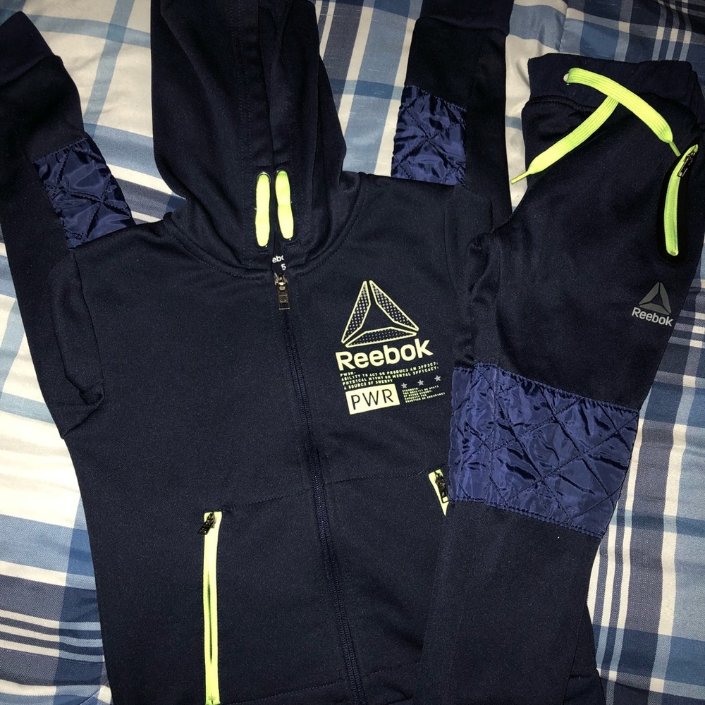 💥SOLD💥Boys Reebok track suit